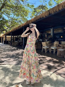 歌莉娅茶歇法式油画碎花吊带连衣裙女装2024新款夏季海边度假沙滩