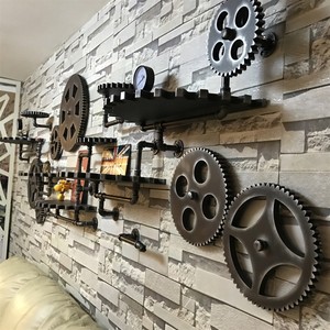 挂饰墙壁装饰美式复古工业木质铁管齿轮置物架 墙上壁饰酒吧餐厅