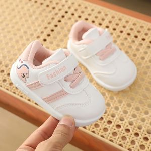 巴拉巴拉韩系学步女宝宝鞋子春秋婴儿软底0-2岁1男童冬季6板鞋24
