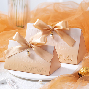 2024新款结婚喜糖盒子欧式高级感婚礼糖果盒手提喜糖袋三角小礼盒