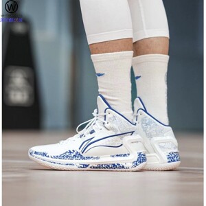 lining/李宁 v8 _ 微风 李宁lining 利刃4 青花瓷 青萦 白蓝 篮球鞋