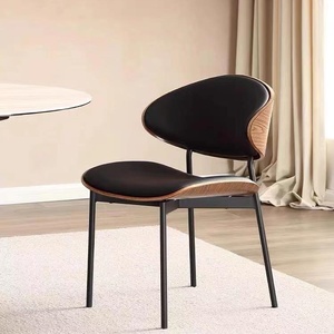 北欧轻奢设计师餐椅皮软包原木现代弯曲木咖啡厅会客洽谈椅子家用