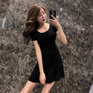 2022夏季新款韩版修身收腰大U领性感低胸短袖连衣裙女打底短裙子