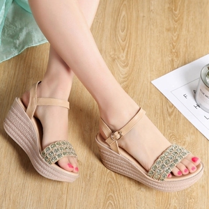 厚底带钻女鞋凉鞋