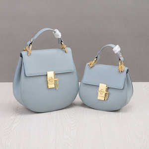 小猪包链条小包包明星