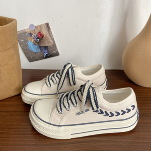 芒果头帆布鞋女2022秋季小众原创ins潮复古方头丑萌学生小白鞋女