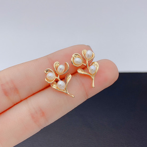 天然珍珠丁香花耳钉女优雅显气质耳环s925纯银针超仙耳饰轻奢百搭