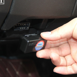 适用于丰田21款新rav4荣放雷凌卡罗拉obd自动落锁器行车上锁改装