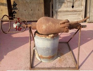 怀旧老物件手摇玉米爆米花机子,民俗装饰,影视道具之佳品.