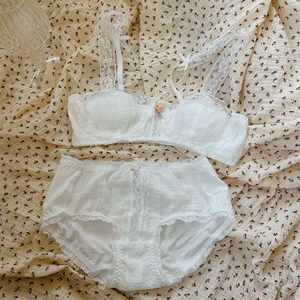超薄法式纯白怀旧少女复古蕾丝内衣套装抹胸甜美纯欲蝴蝶结bra