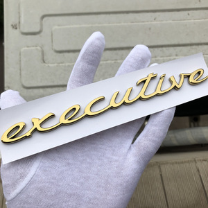 适用于保时捷帕拉梅拉车标行政版加长标叶子板侧标executive标贴