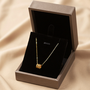 老凤祥和黄金项链女999足金小蛮腰吊坠转运珠18k锁骨链情人节礼物