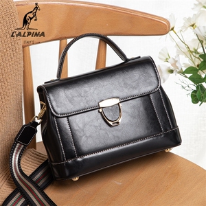 lalpina箱包旗舰店