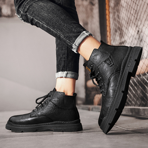 黑色马丁靴2021年新款男高帮鞋牛仔裤配什么鞋男透气秋季短靴男鞋