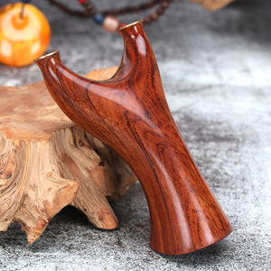 沙漠铁实木免绑木弹弓户外竞技高精度强力扁皮反曲飞虎木头弹工