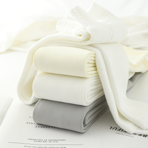 奶白色打底裤日系