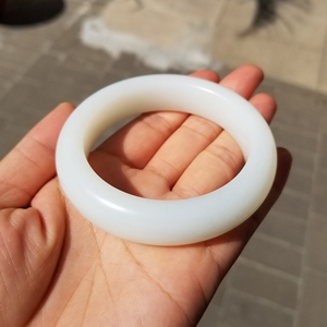 5新疆和田玉95于田于阗山料羊脂白玉手镯子94177