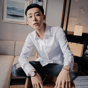 精神小伙衬衫男帅气