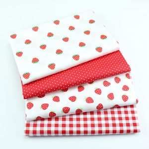 红色卡通水果草莓印花布幼儿园宝宝被褥包被睡袋棉衣全棉斜纹面料