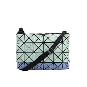 日本时尚菱格包几何菱格包女包包欧美横款几何休闲袋鼠包斜挎包