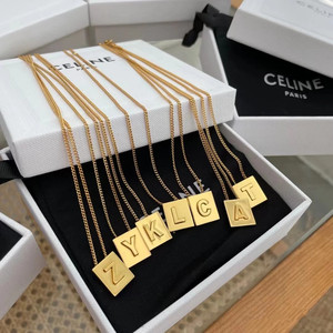 celine/赛琳项链lisa同款项链26字母方块锁骨链冷淡风情人节礼物