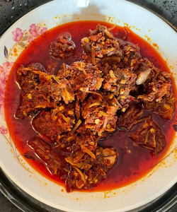 骨头生云南特产施甸腌辣骨头渣 骨头参 骨头森 500g