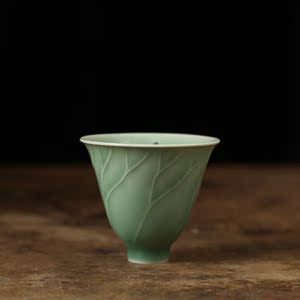 龙泉青瓷徐志伟全手工荷韵小杯茶具功夫茶道茶杯单杯主人杯随手杯