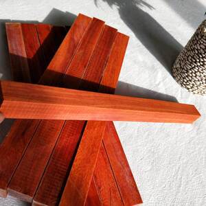 优质科檀漂亮高油性高密度漂亮佛珠手串木料原木料高油性能透光!