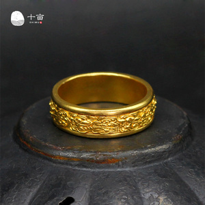 黄金戒指男转动