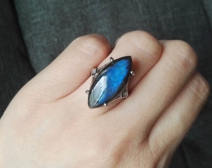 925银天然黑体拉长石马目形戒指马眼形黑体蓝色拉长石黑拉蓝拉素