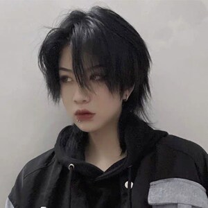 男生假发短发韩版帅气狼尾头动漫假发套头头套式自然女中性自然酷