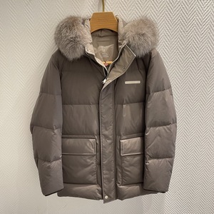 vicutu/威可多男装秋冬款狐狸毛领连帽羽绒服vrs21472525专柜3900