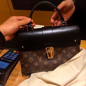 欧美大牌专柜小包包女2019新款百搭老花女包v-lv戴妃包斜挎手提包