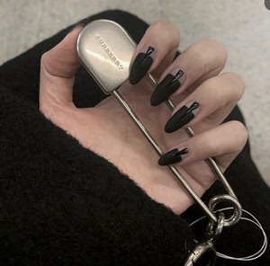 磨砂黑色美甲片欧美尖型纯色指甲片黑暗系欧美穿戴甲显白小红书