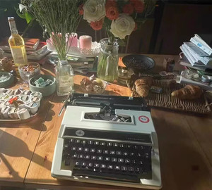 老式手提金属机械飞鱼牌长空牌英雄牌英文打字机怀旧复古打字机