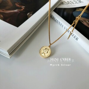 月亮与六便士项链