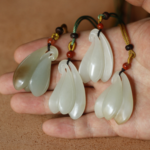 且末料和田玉吊坠白玉赏玉秀才苏工仿古明清仿老刀法  玉兰花兰花