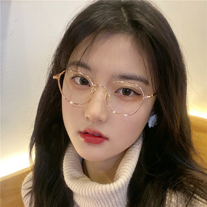 玫瑰金眼镜近视