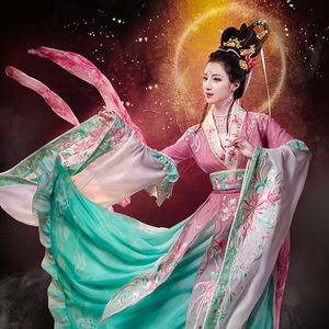 衔泥小筑洛神赋神仙刺绣礼服莲华绽放绿魏晋汉服衫交窬裙围裳纤髾