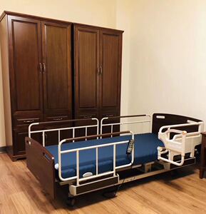 日本八乐梦cr-s电动护理床老人电动病床居家木质豪华养老院护理床