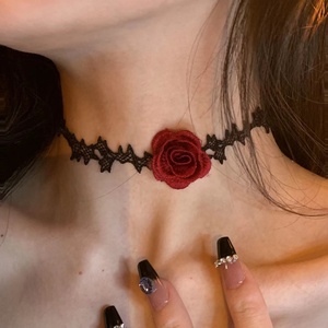 黑色蕾丝系带长版choker锁骨颈链酒红色编织玫瑰花朵脖子项圈绑绳