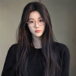 假发刘海女修脸
