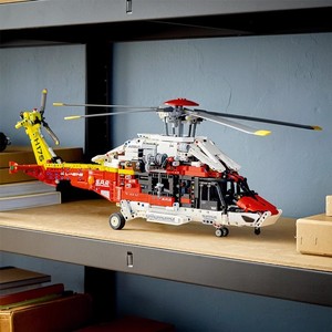 积木科技系列42145电动救援直升机空客H175飞机男孩拼装玩具模型9