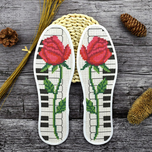 鸿运玫瑰十字绣鞋垫自己绣半成品钢琴玫瑰手工绣花七层印花纯棉布