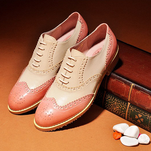 秋季布洛克雕花女鞋真皮方跟尖头复古鞋学院风舞台演出女皮鞋红人