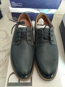 百思图男休闲皮鞋