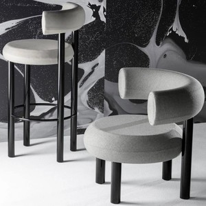 北欧侘寂风设计师餐椅黑色布艺轻奢网红ins简约现代家用小胖椅子