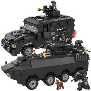 兼容乐高特种兵装甲车防暴反恐警察指挥车中国维和武装步战车积木