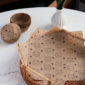 方形卡通小熊烘焙油纸垫纸托防油装饰蛋糕垫纸三明治野餐装饰纸垫
