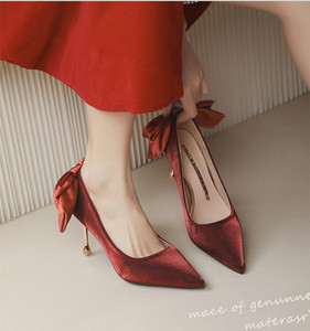 小ck细跟红色婚鞋秀禾婚纱白色高跟鞋女小众设计感蝴蝶结尖头单鞋